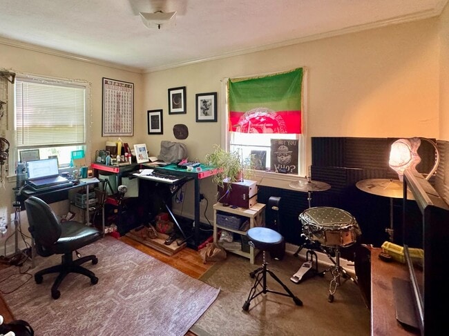 Building Photo - Charming Carrboro Classic | 3-Bedroom Home Steps from Downtown!