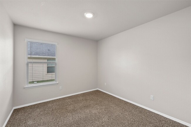 Building Photo - 6941 Guadalupe Rd