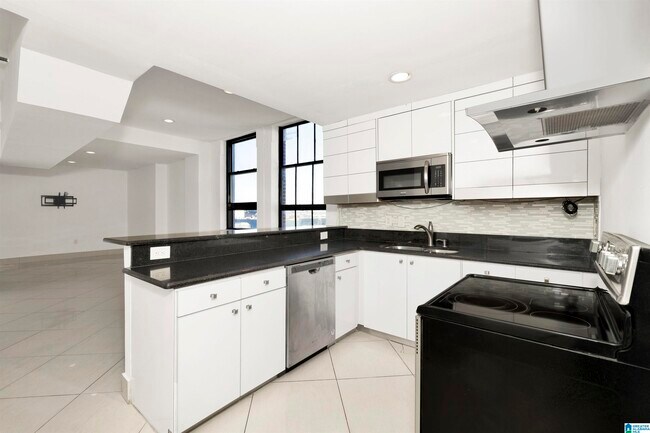 Primary Photo - 2201 1st Ave N