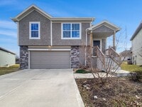 Building Photo - 4BR/3BA Home for Rent in Peculiar, MO 64078 | 2-Car Garage | Deck | Pet-Friendly | Cass County