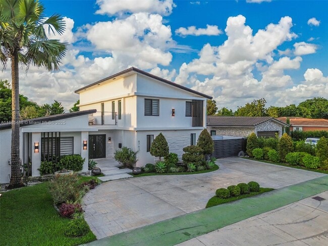 Building Photo - 8761 SW 56th St