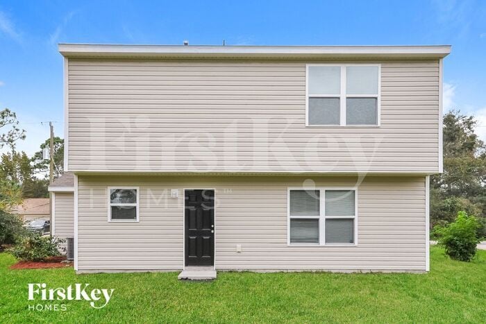 Building Photo - 111 Pine Cir Dr