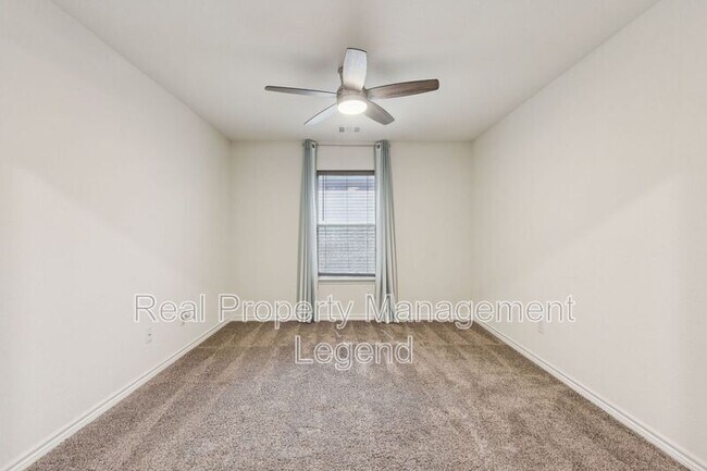 Building Photo - 2617 Warren Ln