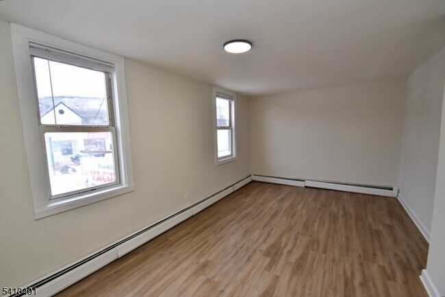 Building Photo - 69 NJ-23