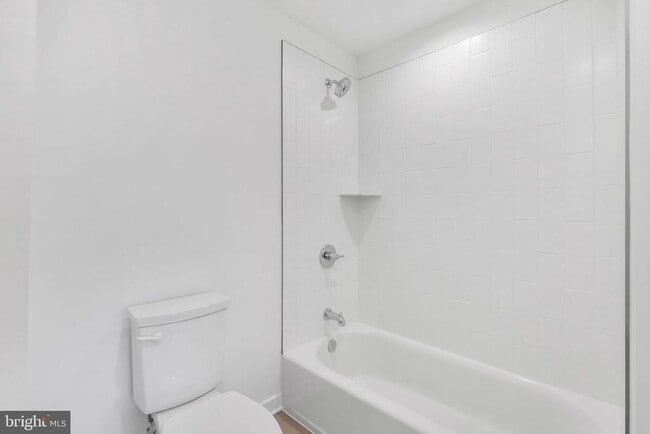 Building Photo - 3000 Schirra Ln