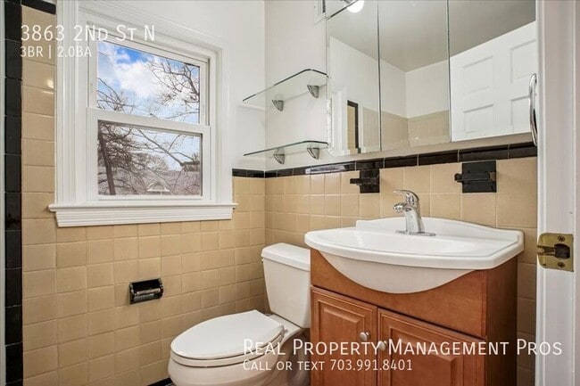 Building Photo - 3863 2nd St N