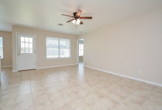 Building Photo - 29031 Rio Grande River Dr