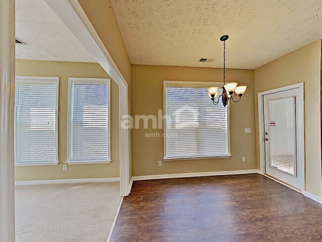 Building Photo - 409 Avery Ct