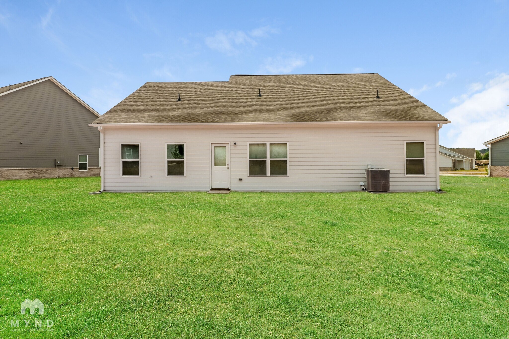 Building Photo - 3359 Bridgewood Dr