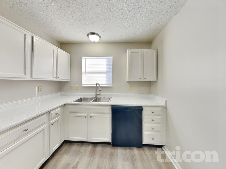 Building Photo - 1334 Grand Canyon Cir