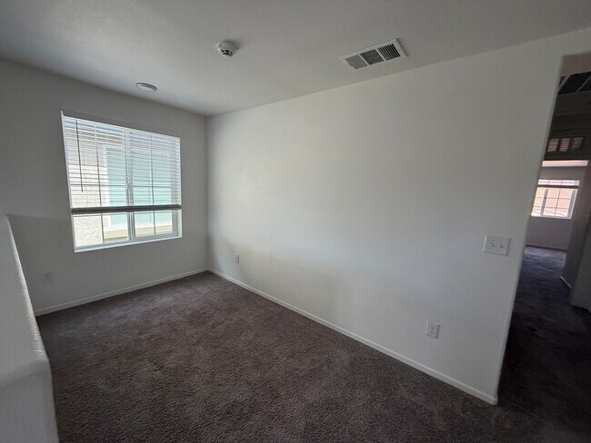 Building Photo - 9752 Silver Dollar Ln