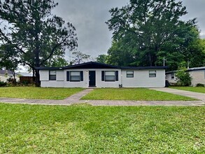 Building Photo - 7593 Sharbeth Dr S