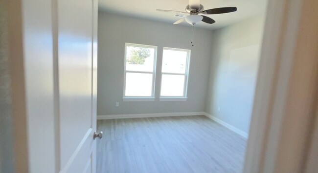 Building Photo - Minutes to Casino/Off HWY 70/Big backyard/...