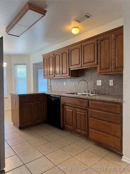 Building Photo - 13639 S Nyssa Ct