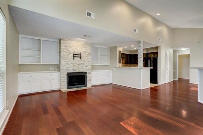Primary Photo - 11126 Twain Dr