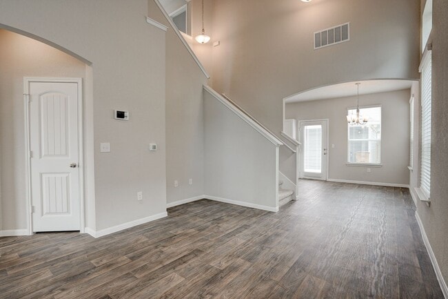 Building Photo - 10602 Tildon Ave