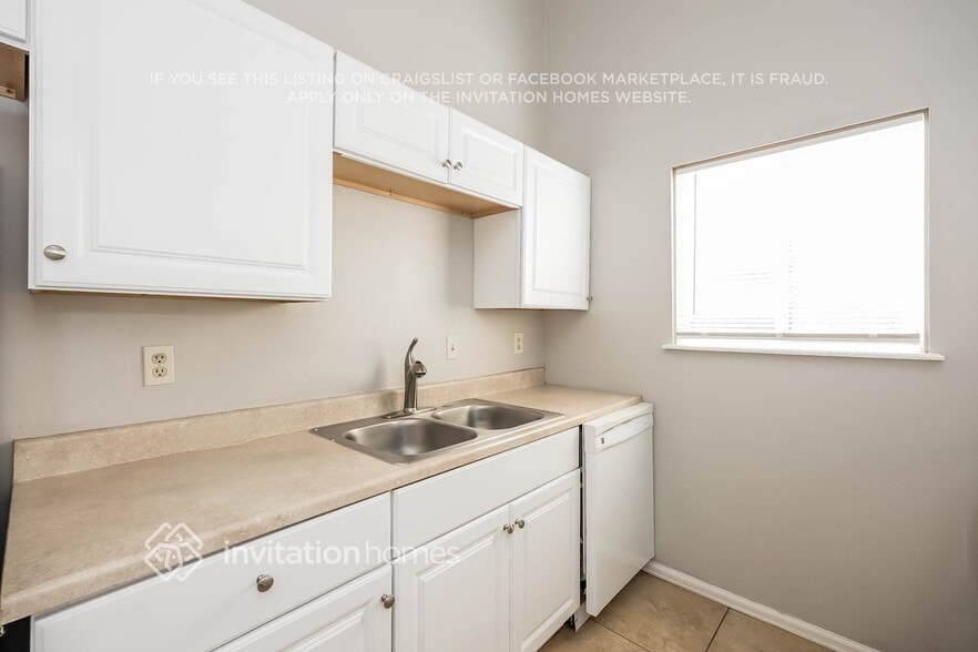Building Photo - 4425 Allison Dr