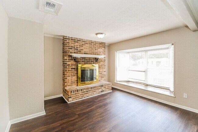 Building Photo - 7563 Patrice Ct