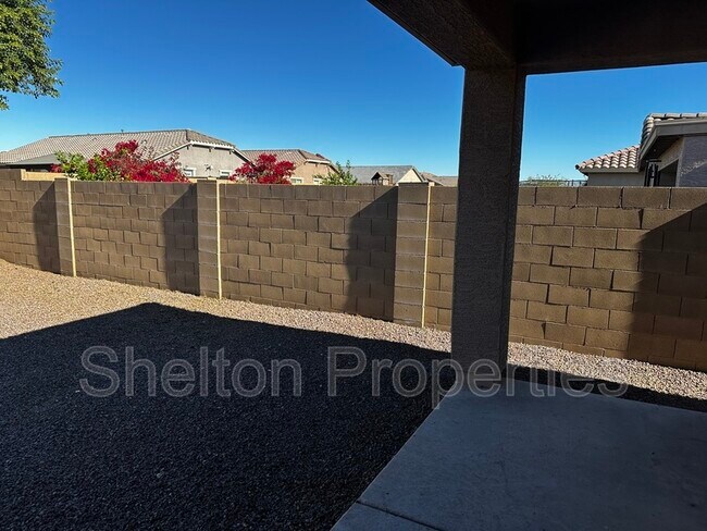 Building Photo - 16562 W Charlotte Dr