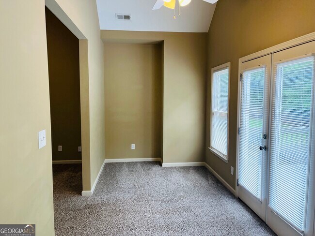 Building Photo - 70 Indian Bluff Dr