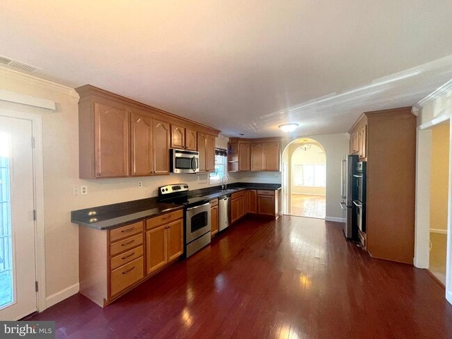 Building Photo - 11717 Rivershore Dr