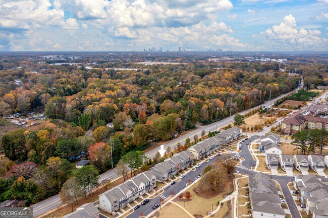 Building Photo - 3285 Park Pointe Cir