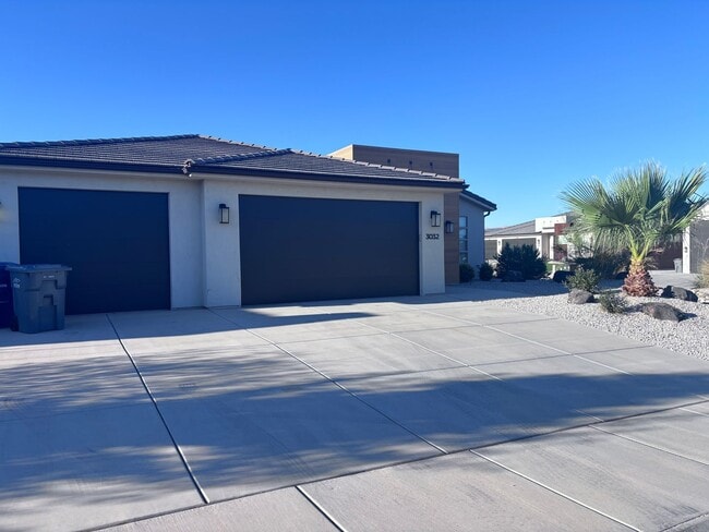 Building Photo - 3 bed | 2.5 bath single story with office
