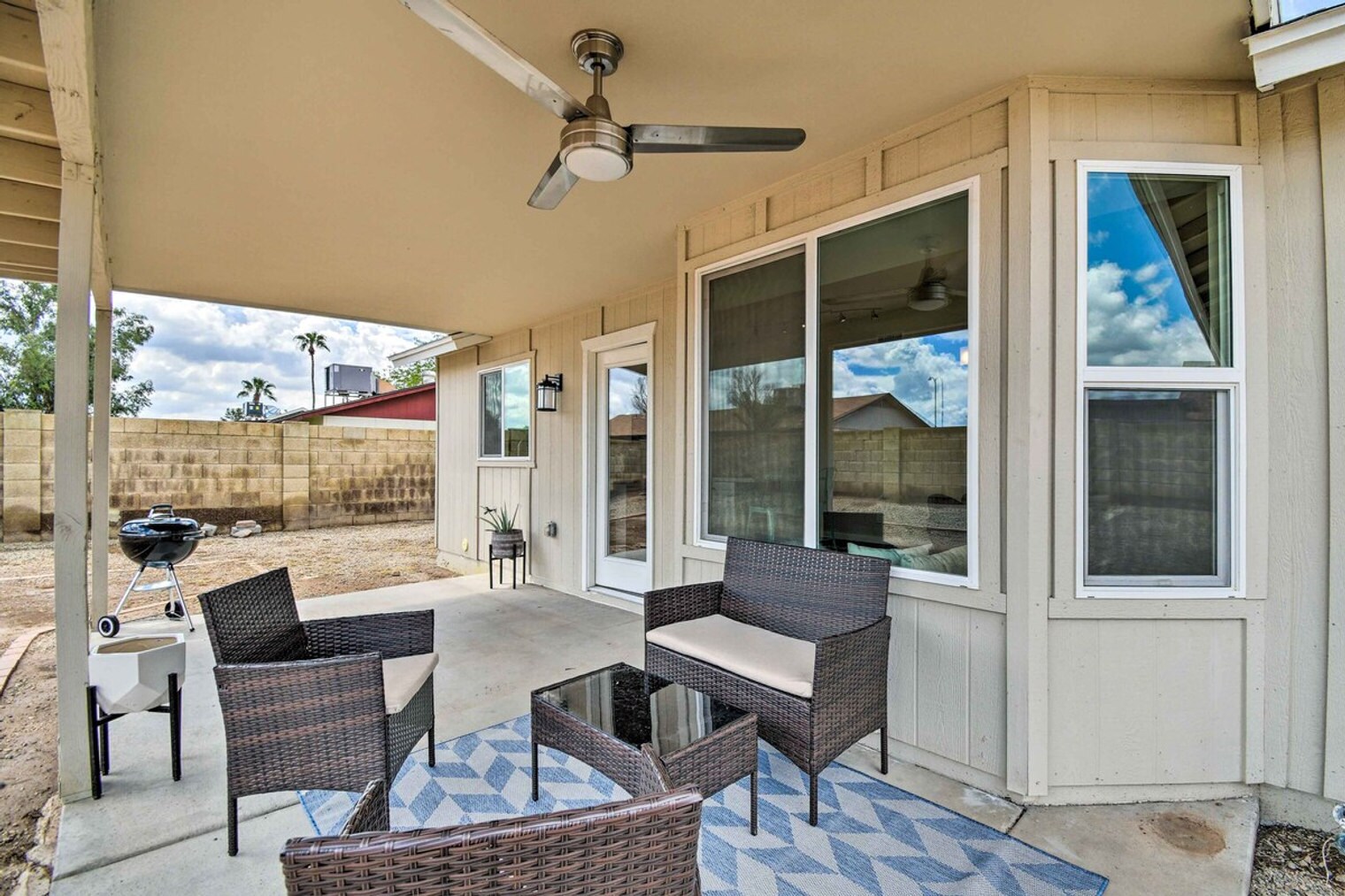 Building Photo - 17649 N 42nd Ln