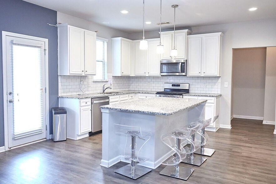 Building Photo - 7687 Volion Dr