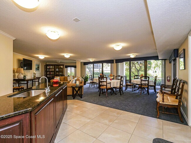 Building Photo - 1821 Mooringline Dr