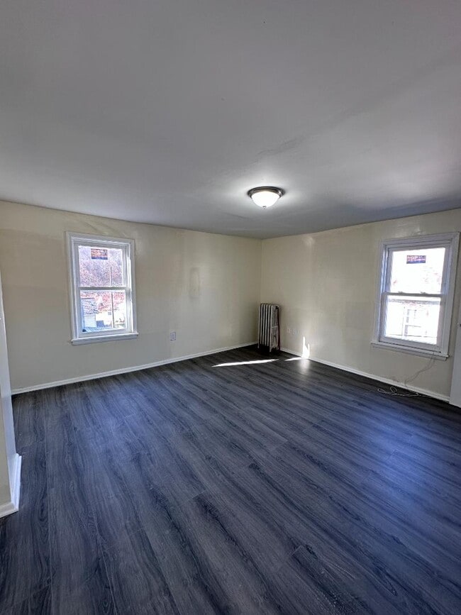 Building Photo - 153 Vine St