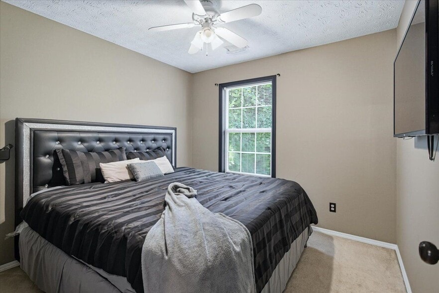 Building Photo - 1459 Bridgewater Branch