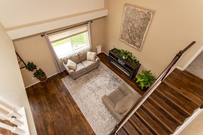 Building Photo - Spacious Corner Lot Gem in Ridgeview at St...