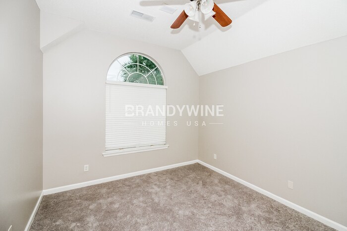 Building Photo - 1581 Farkleberry Dr