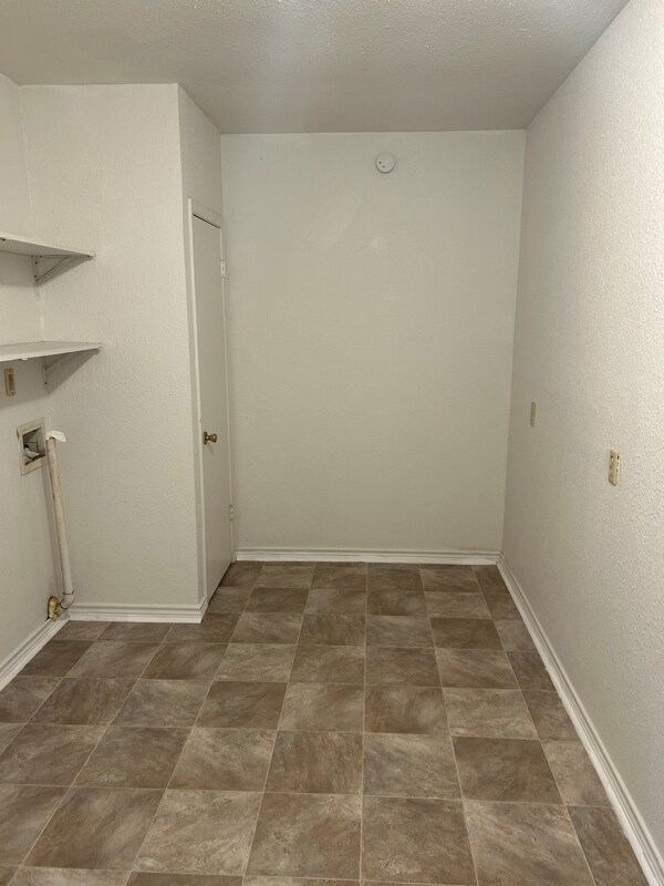 Building Photo - 1141 Vivian St