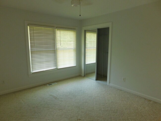 Building Photo - 3701 Lavenham Rd