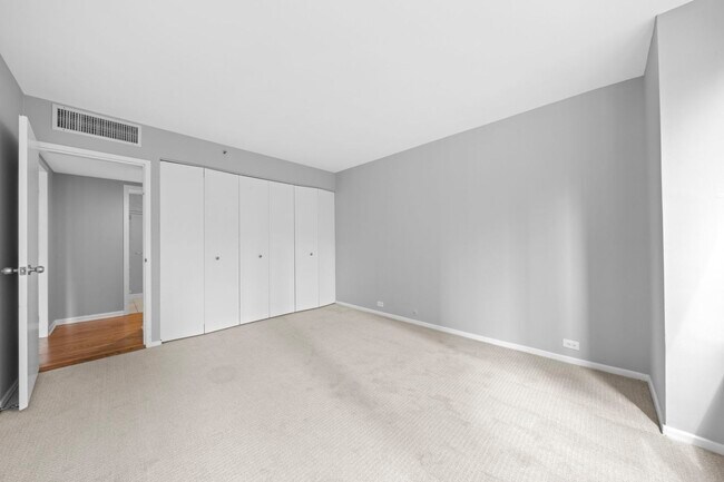 Building Photo - 400 E Ohio St