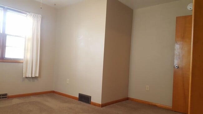 Building Photo - Quiet residential area not far from shopping.