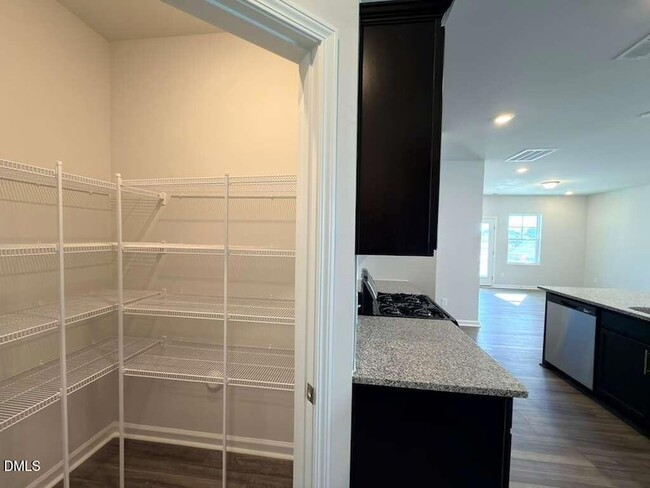 Building Photo - 2007 English Saddle Ln