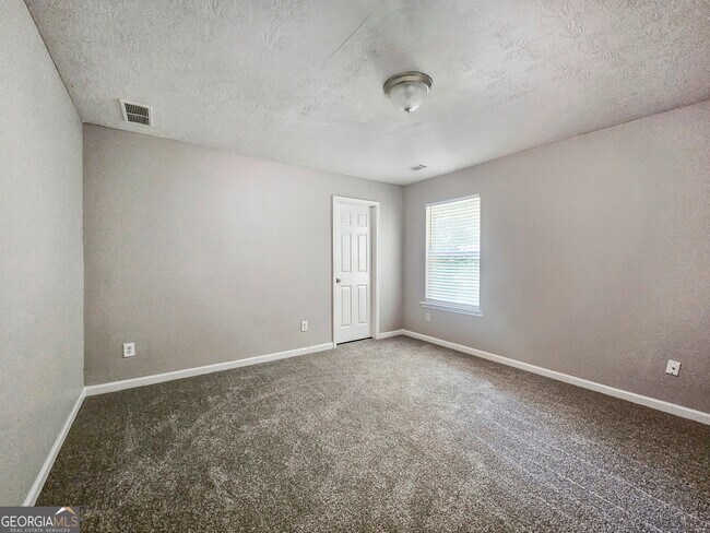 Building Photo - 4723 Beau Point Ct SW