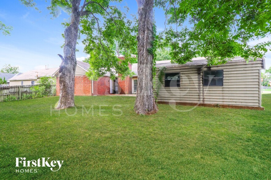 Building Photo - 7549 Burnstown Ln