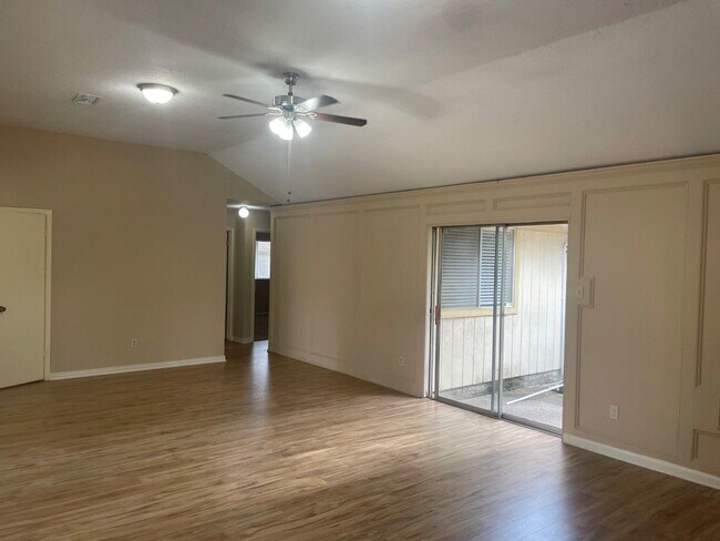 Building Photo - 15231 Cabots Landing Dr