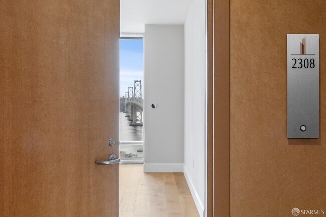 Building Photo - 425 1st St