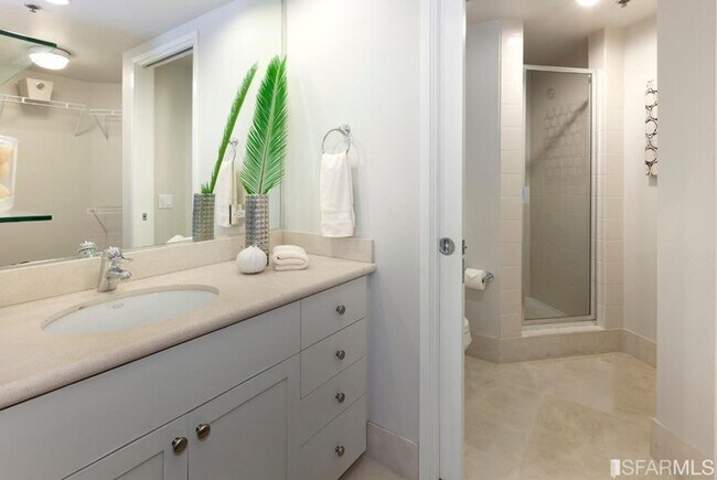 master bath - 1800 Washington St