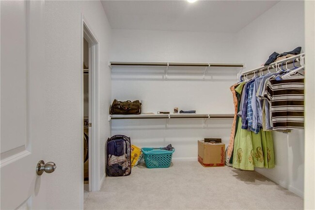Building Photo - 2920 Coral Valley Dr