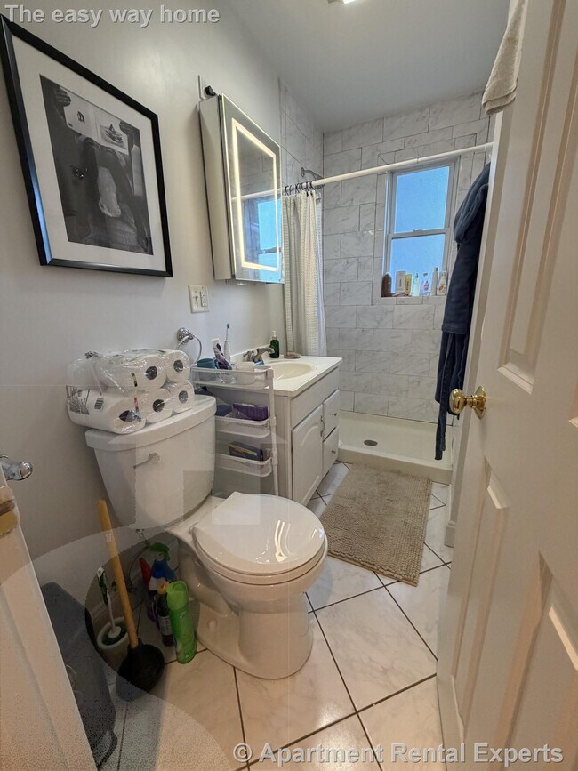 Building Photo - 1576 Cambridge St