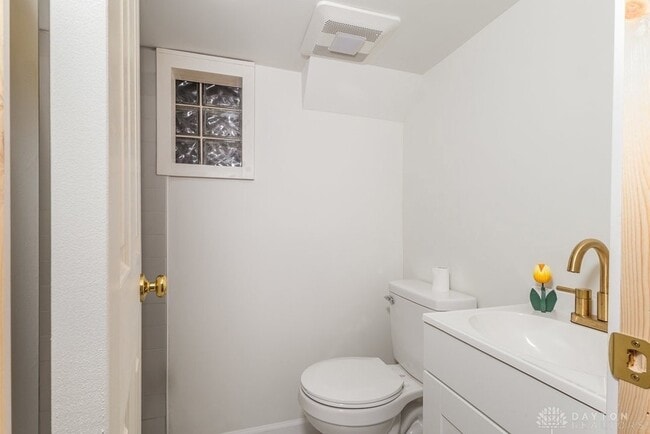 Building Photo - 6512 Park Ln