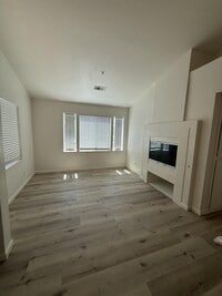 Building Photo - 7003 Rodling Dr