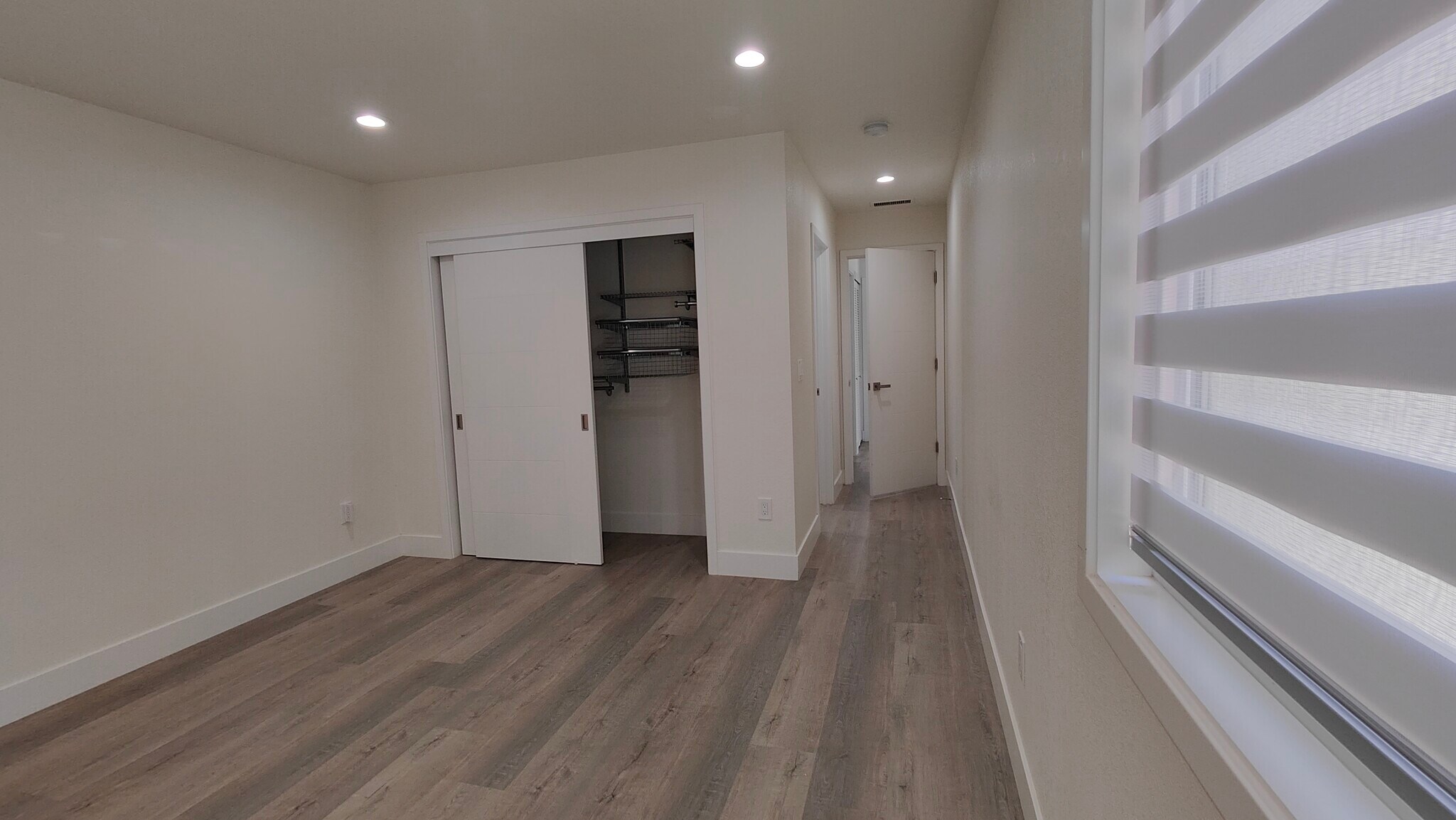 Building Photo - 12551 Sumner Dr