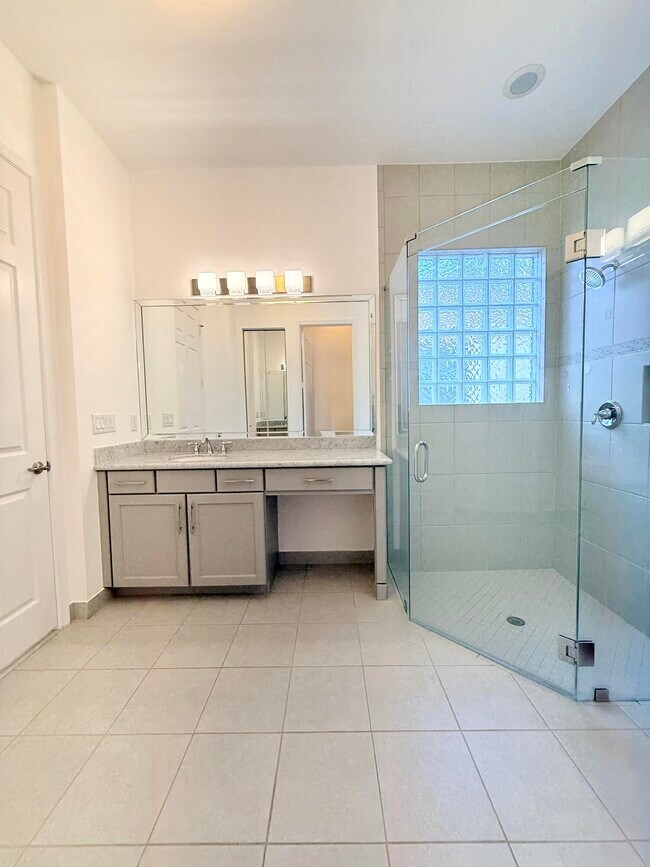 Building Photo - 14572 White Jade Terrace